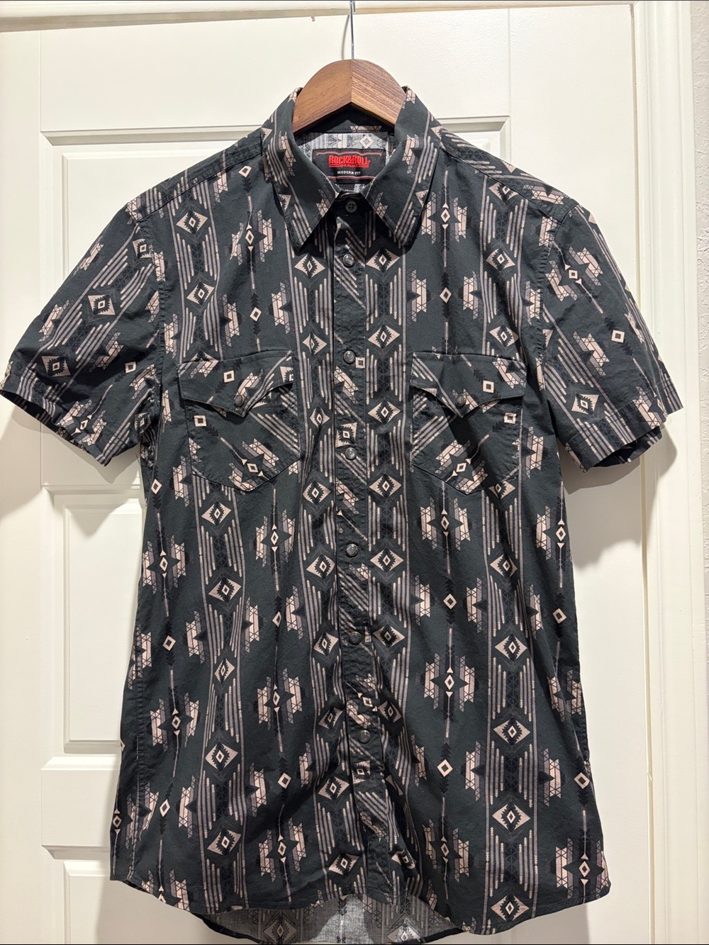Rock and Roll Denim Classic fit Men's Short-Sleeve Button-Up Shirt